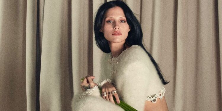 Fushata e nusërisë së Jimmy Choo është totalisht rebelim