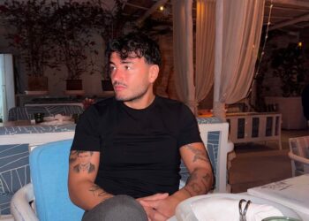 Ardian Bujupi ndan lajmin më të bukur/ Këngëtari do të bëhet baba për herë të parë