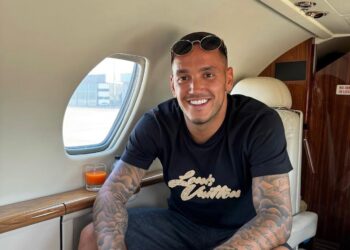 Rei Manaj lë pas të shkuarën, një vajzë e re në krah të sulmuesit të Kombëtares