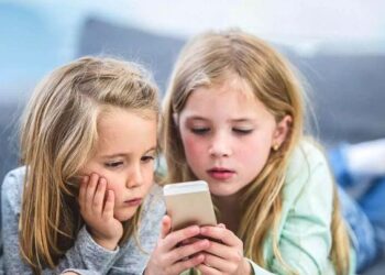 Spanja planifikon ndalim të rrjeteve sociale për fëmijët nën 16 vjeç