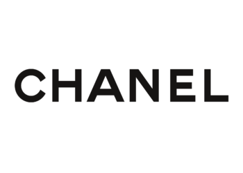 Chanel dominon në Paris Fashion Week me koleksionin e ri të këpucëve