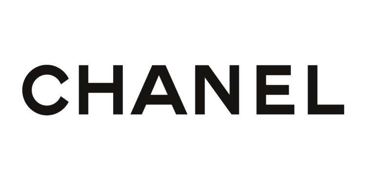 Chanel dominon në Paris Fashion Week me koleksionin e ri të këpucëve