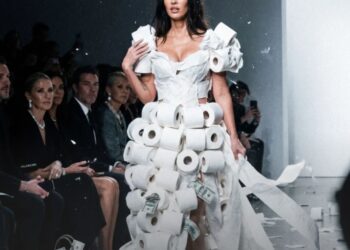 Balenciaga sfidon traditën/  Fustani i nusërisë që po bën xhiron e rrjetit