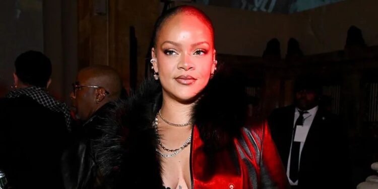 Të shtëna me armë drejt shtëpisë së Rihanna në Beverly Hills, një person në paraburgim