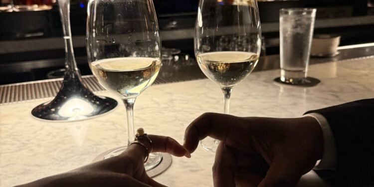 Studimi: Gratë reagojnë më shumë ndaj romancës kur janë të ngopura