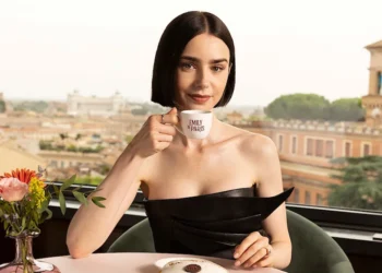 Emily in Paris zhvendoset në Greqia dhe Monako për sezonin e ri