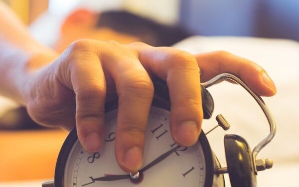 Studimi: Të shkosh në punë para orës 10:00 është torturë për mendjen dhe trupin