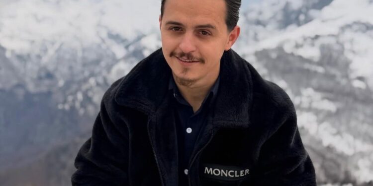 Akil Varfi shpërthen pas eliminimit nga Ferma VIP 3: Populli e ka kuptuar padrejtësinë