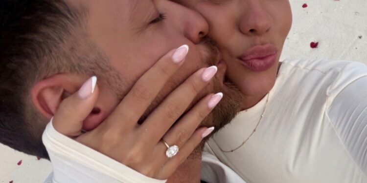 Ajo tha “PO”! Dj Geek i propozon për martesë partneres në Maldive