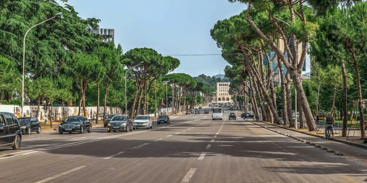 Opozita sërish në protestë, bllokohen disa nga rrugët kryesore në Tiranë